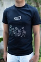 Playera negra con puños